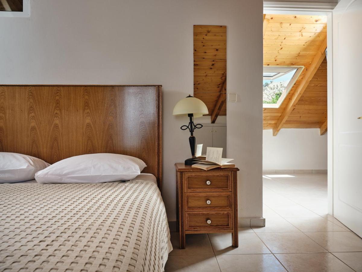 Three Graces Zakynthos Town Apartment Bagian luar foto